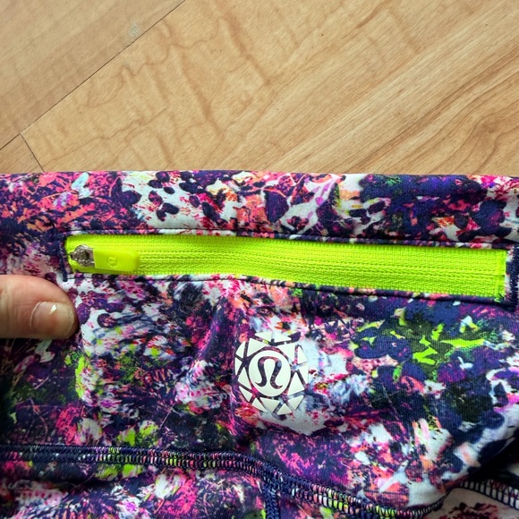 Lululemon Seawheeze Limited Leggings - Picture 10 of 11